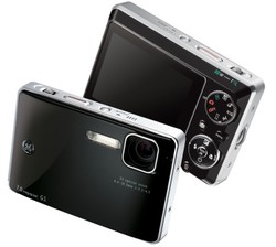 G1Black_Stacked_LensOpen_001